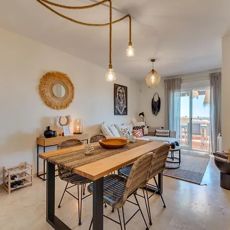 Apartamento Etnico Y Chic Διαμέρισμα *